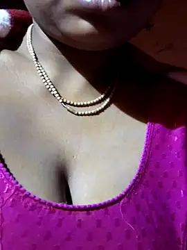 Snapshot of DARK_WINE_ chatting on November 10, 2025, 10:48 pm DARK WINE online show from November 10, 2025, 10:48 pm