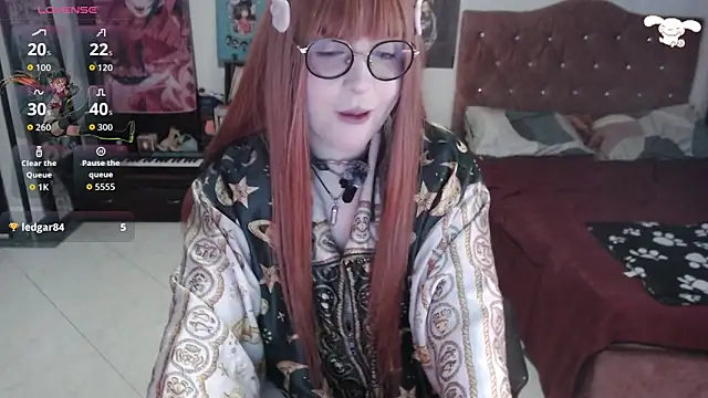 Snapshot of Avril2001 chatting on December 1, 2025, 3:07 am Avril2001 online show from December 1, 2025, 3:07 am