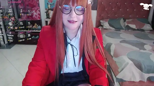 Snapshot of Avril2001 chatting on November 12, 2025, 3:32 am Avril2001 online show from November 12, 2025, 3:32 am