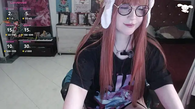 Snapshot of Avril2001 chatting on November 26, 2025, 2:44 am Avril2001 online show from November 26, 2025, 2:44 am