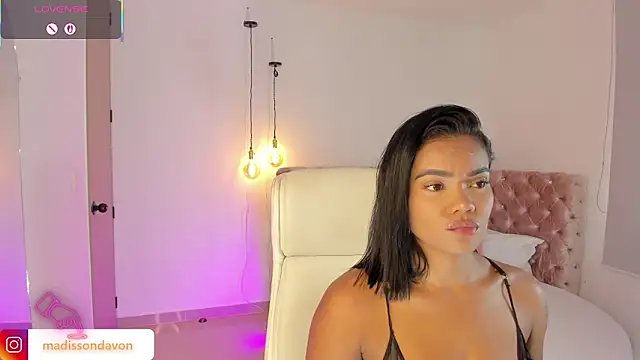 madisson davon online show from October 4, 2025, 9:49 pm