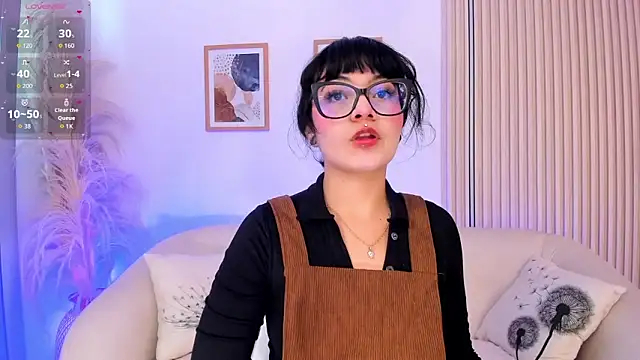 Snapshot of Sweet_Namii chatting on February 5, 2026, 8:15 pm Sweet Namii online show from February 5, 2026, 8:15 pm