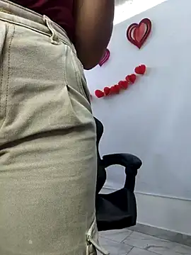 Snapshot of amy_suck chatting on February 15, 2025, 5:28 pm amy suck online show from February 15, 2025, 5:28 pm