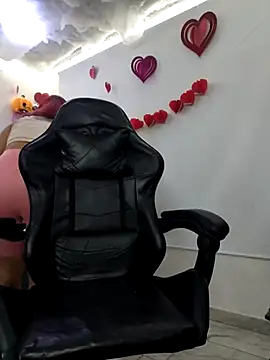 Snapshot of amy_suck chatting on February 25, 2025, 8:00 pm amy suck online show from February 25, 2025, 8:00 pm