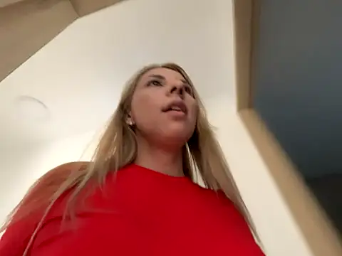 Snapshot of DollMagguie chatting on October 20, 2025, 3:12 pm DollMagguie online show from October 20, 2025, 3:12 pm