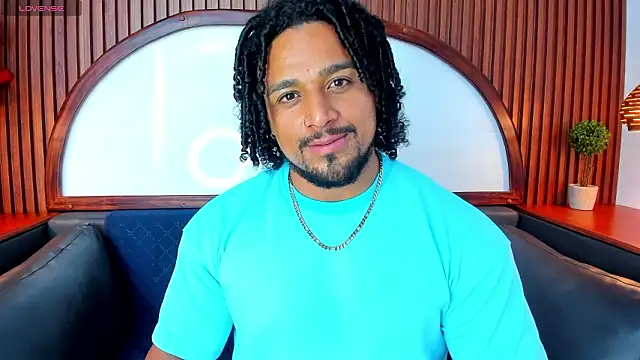 Snapshot of MikeEstevess chatting on March 25, 2026, 6:07 pm MikeEstevess online show from March 25, 2026, 6:07 pm