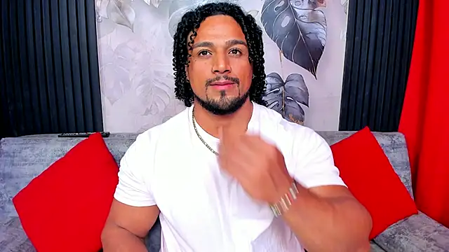 Snapshot of MikeEstevess chatting on March 22, 2026, 9:49 pm MikeEstevess online show from March 22, 2026, 9:49 pm