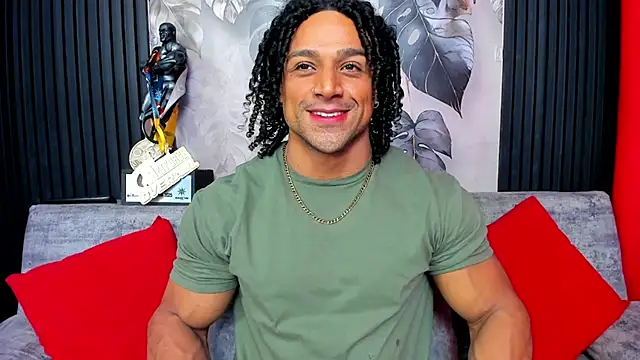 Snapshot of MikeEstevess chatting on October 2, 2025, 9:23 am MikeEstevess online show from October 2, 2025, 9:23 am