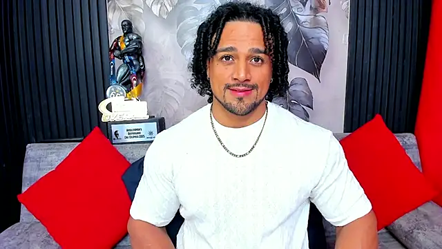 Snapshot of MikeEstevess chatting on February 13, 2026, 8:47 am MikeEstevess online show from February 13, 2026, 8:47 am