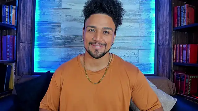 Snapshot of MikeEstevess chatting on March 7, 2025, 2:15 am MikeEstevess online show from March 7, 2025, 2:15 am