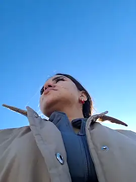 stacy stoone online show from November 16, 2025, 7:24 am