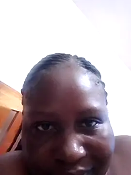 Snapshot of creamy_sweetlove chatting on January 18, 2026, 10:18 am creamy sweetlove online show from January 18, 2026, 10:18 am