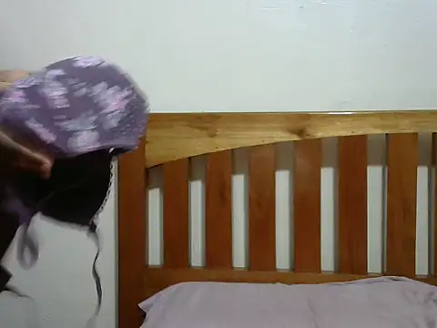 Snapshot of creamy_sweetlove chatting on January 10, 2026, 7:42 pm creamy sweetlove online show from January 10, 2026, 7:42 pm