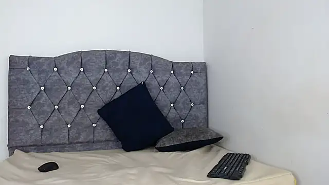 SENSUALCOUPLESPORN online show from March 12, 2025, 1:47 am