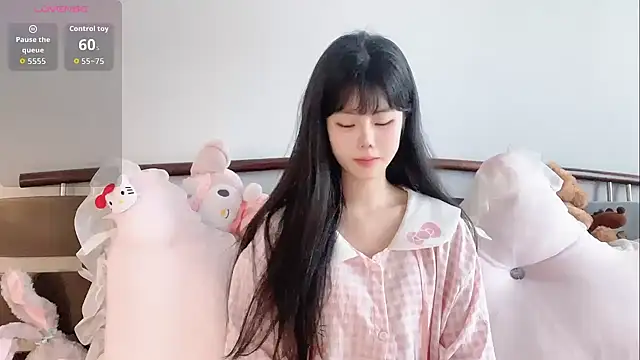 Snapshot of Qedgjwyz1 chatting on April 13, 2026, 10:41 am Qedgjwyz1 online show from April 13, 2026, 10:41 am