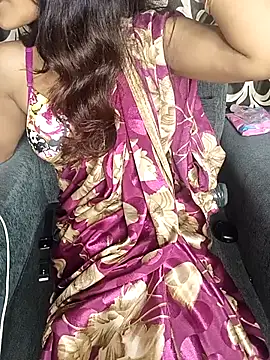 REVA DARLING online show from September 17, 2025, 6:26 am