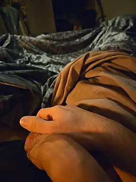 ruffuuss online show from April 21, 2026, 5:25 am