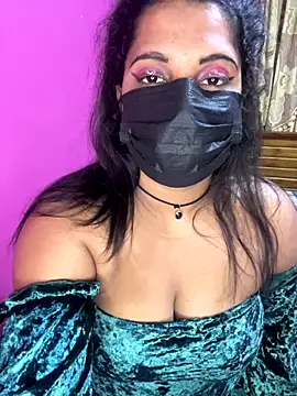 NOORA-GIRL online show from October 1, 2025, 9:51 pm