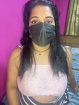 NOORA-GIRL online show from September 27, 2025, 4:40 am