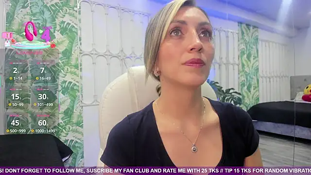 anny sweet72 online show from September 12, 2025, 12:27 pm