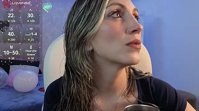 Snapshot of anny_sweet72 chatting on February 13, 2026, 12:16 pm anny sweet72 online show from February 13, 2026, 12:16 pm