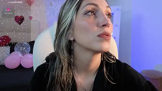 Snapshot of anny_sweet72 chatting on February 24, 2026, 12:17 pm anny sweet72 online show from February 24, 2026, 12:17 pm