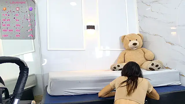 zorravioletta1 online show from February 13, 2026, 12:38 pm