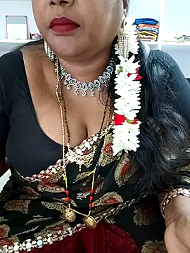 Snapshot of Swapna_143 chatting on November 24, 2025, 4:34 am Swapna 143 online show from November 24, 2025, 4:34 am