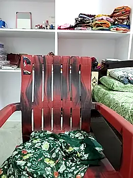 Snapshot of Swapna_143 chatting on November 2, 2025, 4:39 am Swapna 143 online show from November 2, 2025, 4:39 am