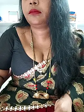 Snapshot of Swapna_143 chatting on November 27, 2025, 2:45 am Swapna 143 online show from November 27, 2025, 2:45 am