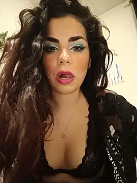 Snapshot of Saturnia_Yvonne chatting on January 1, 2025, 11:18 pm Saturnia Yvonne online show from January 1, 2025, 11:18 pm