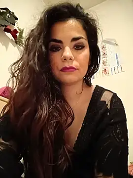 Snapshot of Saturnia_Yvonne chatting on March 6, 2025, 5:54 pm Saturnia Yvonne online show from March 6, 2025, 5:54 pm