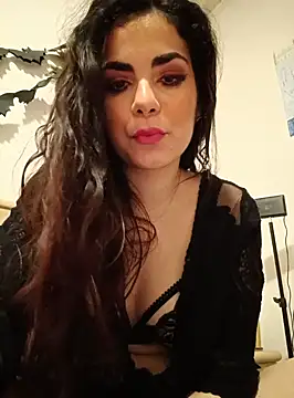 Snapshot of Saturnia_Yvonne chatting on March 4, 2025, 11:43 pm Saturnia Yvonne online show from March 4, 2025, 11:43 pm