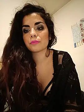 Snapshot of Saturnia_Yvonne chatting on February 4, 2025, 12:08 am Saturnia Yvonne online show from February 4, 2025, 12:08 am