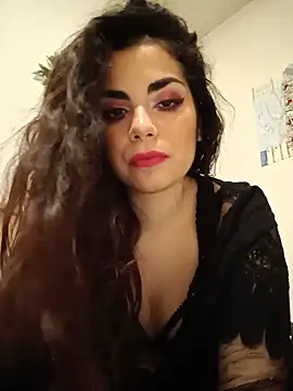 Snapshot of Saturnia_Yvonne chatting on February 5, 2025, 11:06 pm Saturnia Yvonne online show from February 5, 2025, 11:06 pm