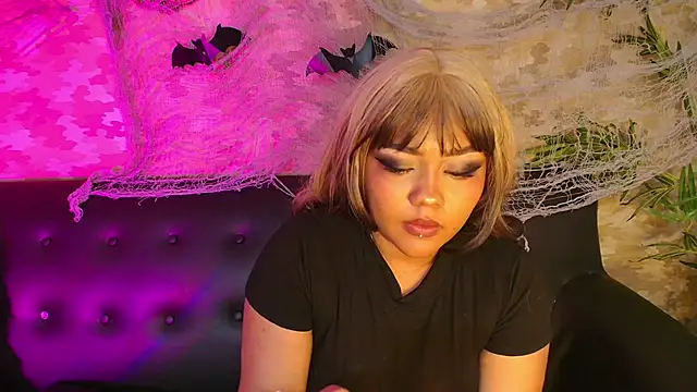 cherry chel online show from October 17, 2025, 8:21 pm