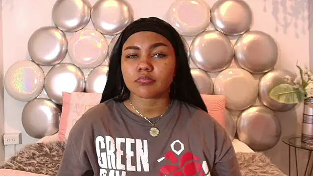 cherry chel online show from September 23, 2025, 9:11 pm