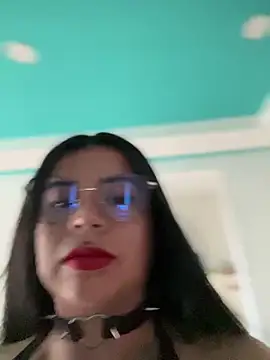 Snapshot of Devilsweet17 chatting on March 31, 2026, 10:34 pm Devilsweet17 online show from March 31, 2026, 10:34 pm