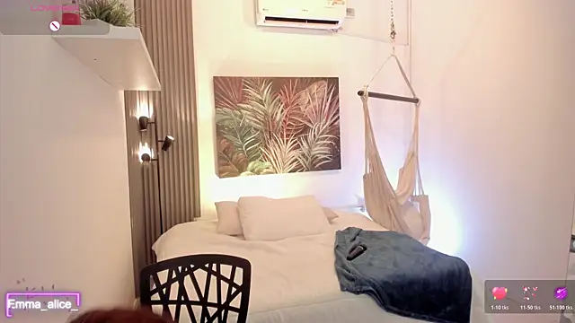 Snapshot of emma_alice_ chatting on January 12, 2026, 10:44 am emma alice online show from January 12, 2026, 10:44 am