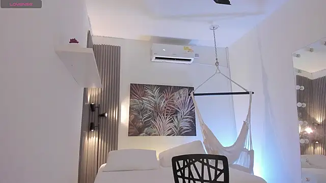 Snapshot of emma_alice_ chatting on December 5, 2025, 10:03 am emma alice online show from December 5, 2025, 10:03 am