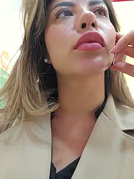 Snapshot of Karen_San_Miguel chatting on September 10, 2025, 7:02 pm Karen San Miguel online show from September 10, 2025, 7:02 pm