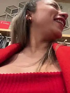 Snapshot of Karen_San_Miguel chatting on March 12, 2025, 9:35 pm Karen San Miguel online show from March 12, 2025, 9:35 pm