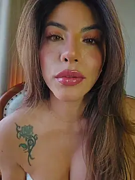 Snapshot of Karen_San_Miguel chatting on December 15, 2025, 10:26 pm Karen San Miguel online show from December 15, 2025, 10:26 pm