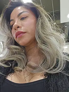 Snapshot of Karen_San_Miguel chatting on March 6, 2025, 6:26 pm Karen San Miguel online show from March 6, 2025, 6:26 pm