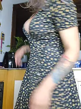 Snapshot of Karen_San_Miguel chatting on March 1, 2025, 11:37 pm Karen San Miguel online show from March 1, 2025, 11:37 pm