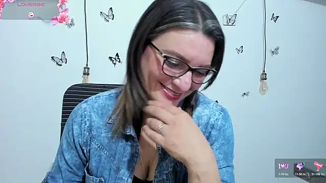 Snapshot of Amie_Adams82_ chatting on December 3, 2025, 3:44 pm Amie Adams82 online show from December 3, 2025, 3:44 pm