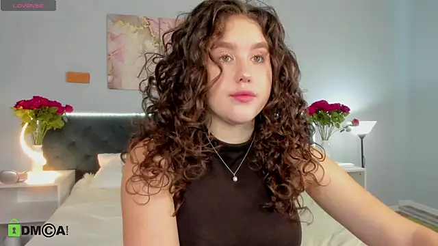 Ariella Sol online show from April 12, 2026, 1:20 am