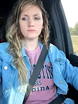 Snapshot of foreverzays chatting on December 2, 2025, 3:36 pm foreverzays online show from December 2, 2025, 3:36 pm