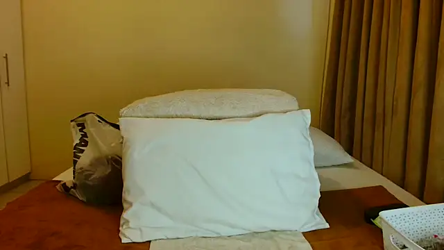 Snapshot of ALEXABOUJEE95 chatting on September 20, 2025, 1:49 pm ALEXABOUJEE95 online show from September 20, 2025, 1:49 pm