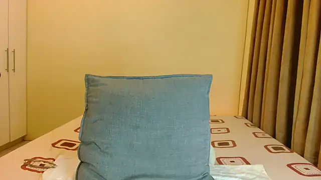 Snapshot of ALEXABOUJEE95 chatting on March 12, 2025, 2:52 am ALEXABOUJEE95 online show from March 12, 2025, 2:52 am